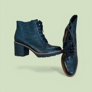 Naturalizer Black Croc-Embossed Lace-Up Block Heel Boots